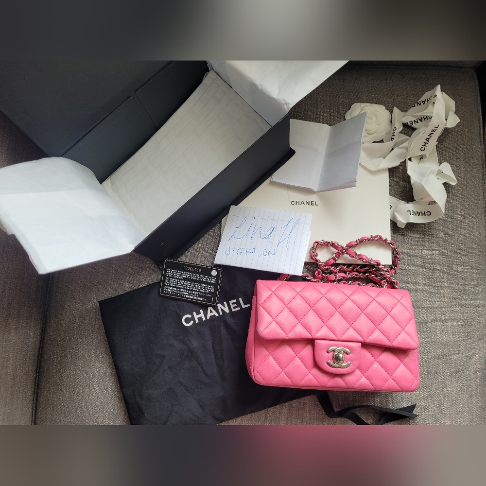 Chanel mini classic flap